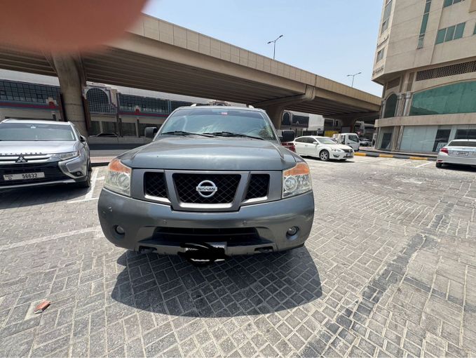 Подержанный Nissan Armada I Рестайлинг, 5.6 л, 2014 в Аджмане Серый цвет. GCC | AUTO.AE