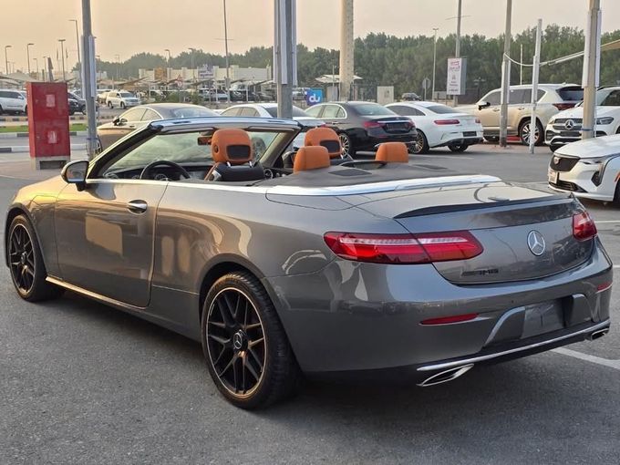 Used Mercedes-Benz E-Class 300 V (W213, S213, C238), 2.0 l, 2018 in Sharjah, Grey color. American Specs | AUTO.AE