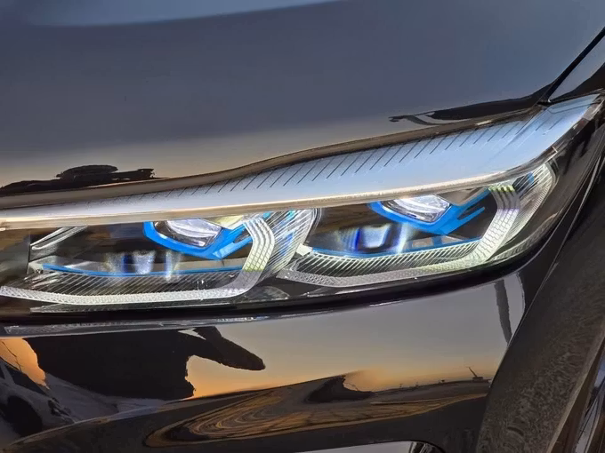 Used BMW 7 Series 740i VI (G11/G12) Facelift, 3.0 l, 2019 in Sharjah, Black color. European Specs | AUTO.AE