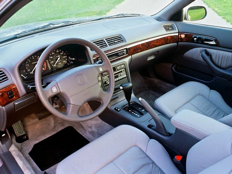 Acura CL I, Купе — место водителя