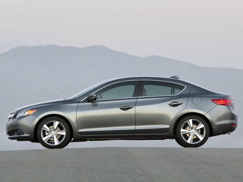 Acura ILX I, Седан — вид слева
