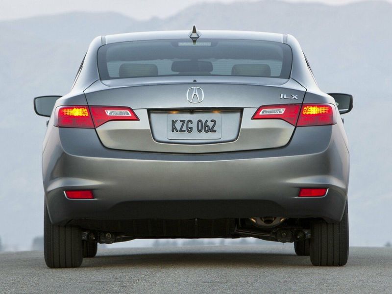 Acura ILX I, Седан — вид сзади