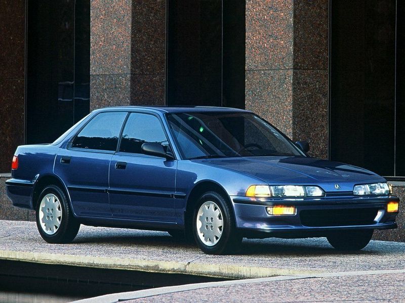 Acura Integra ثانياً، سيدان — منظر أمامي أيمن
