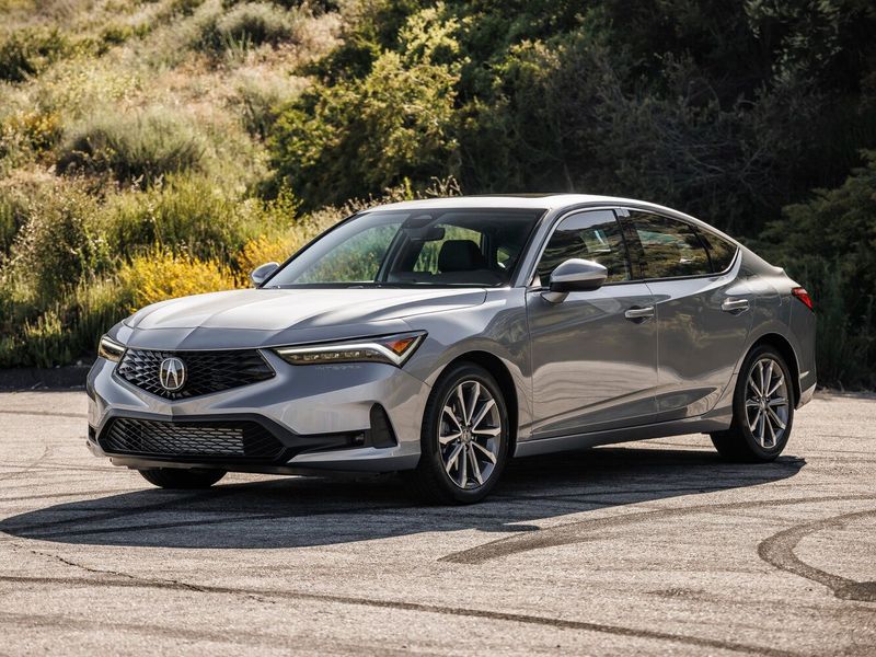 Acura Integra رابعاً، هاتشباك 5 أبواب — منظر أمامي أيسر