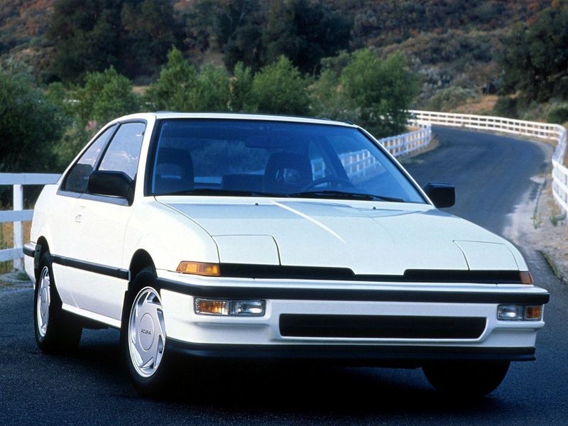 Acura Integra I، هاتشباك 3 أبواب — منظر أمامي أيسر