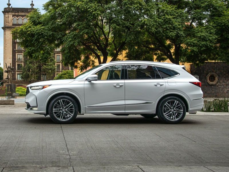 Acura MDX IV Рестайлинг, Внедорожник 5 дв. — вид слева