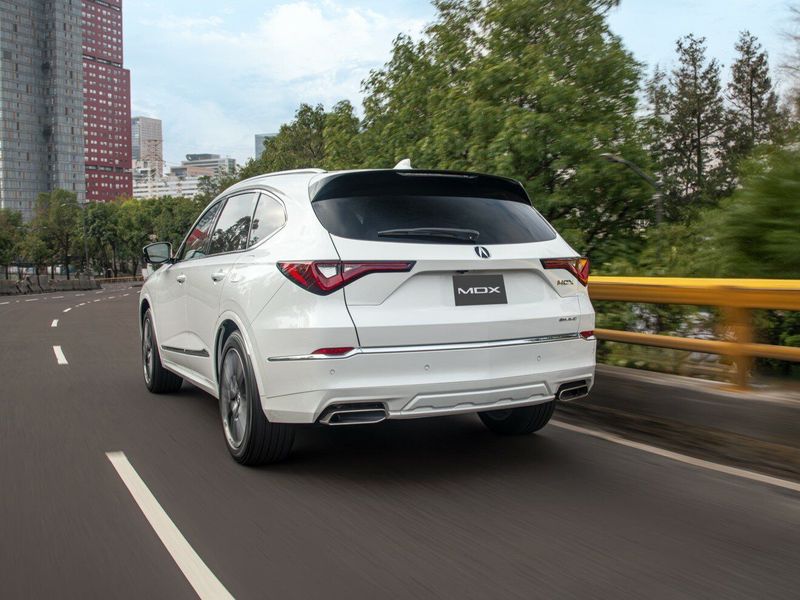 Acura MDX IV Рестайлинг, Внедорожник 5 дв. — вид сзади слева