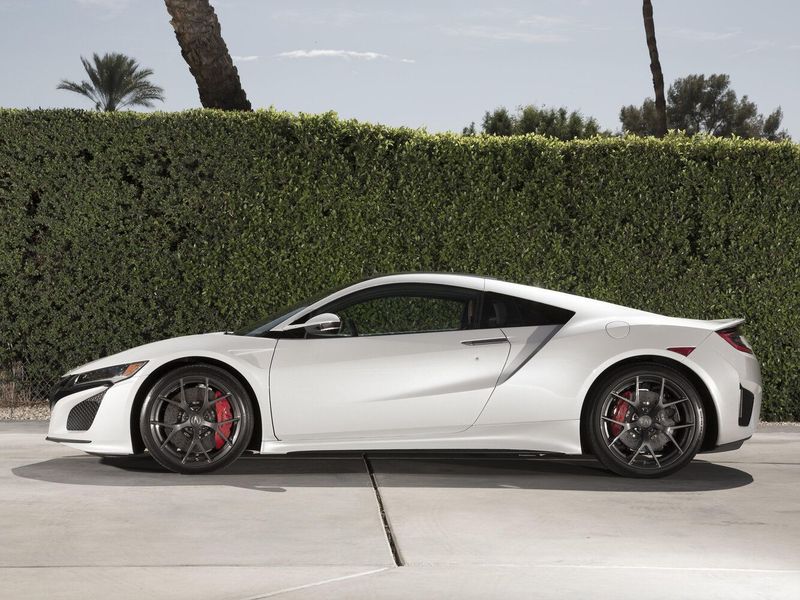 Acura NSX II, Купе — вид слева