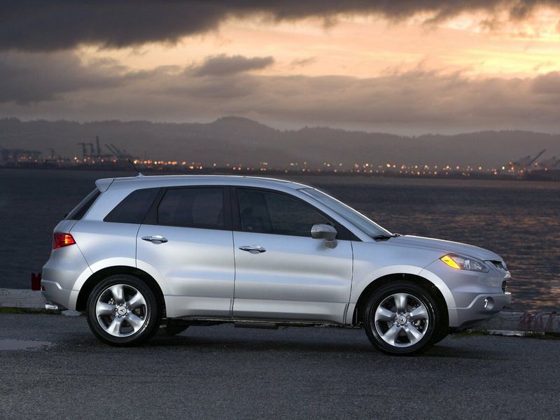 Acura RDX I, Внедорожник 5 дв. — вид слева