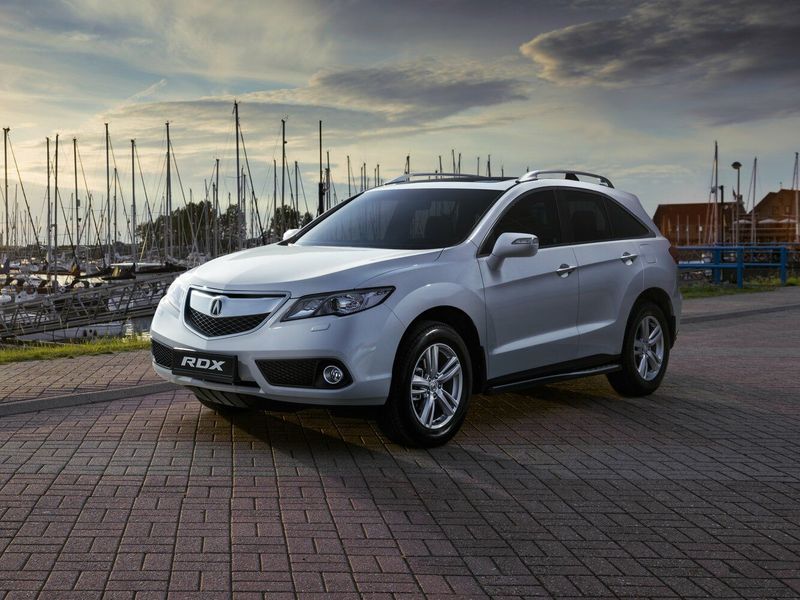Acura RDX II, Внедорожник 5 дв. — вид спереди слева