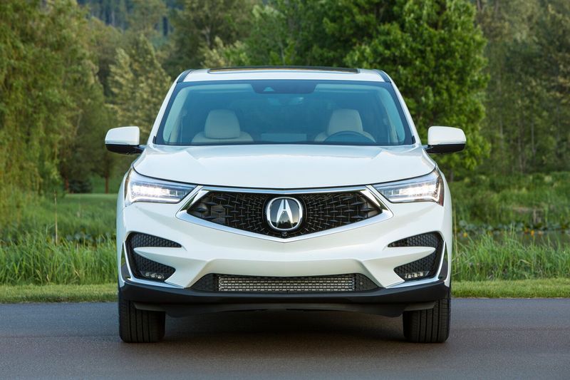 Acura RDX III, Внедорожник 5 дв. — вид спереди
