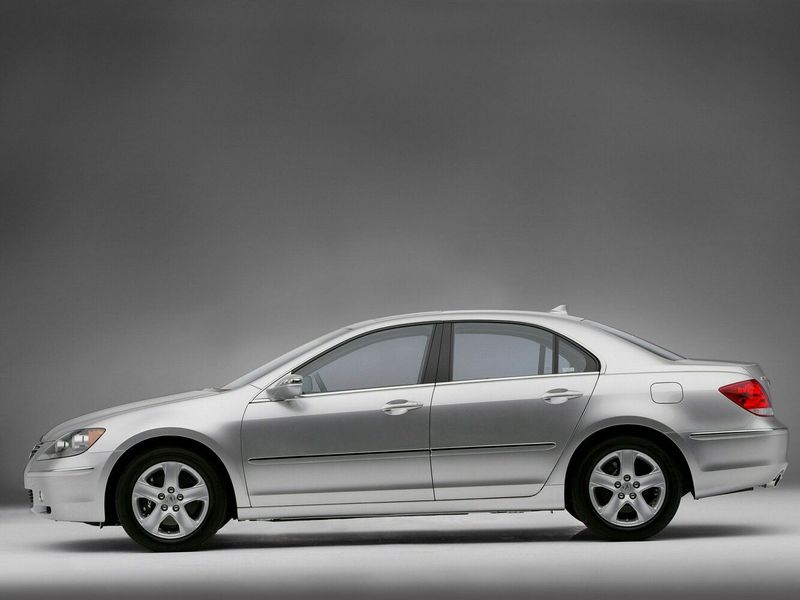 Acura RL II, Седан — вид слева