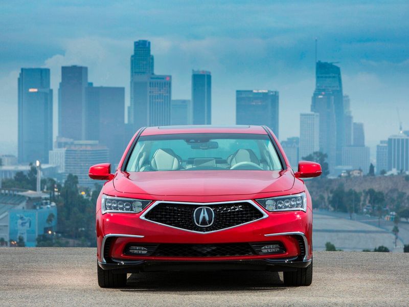 Acura RLX I Рестайлинг, Седан — вид спереди