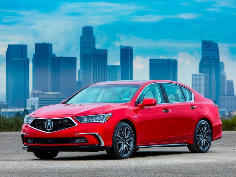 Acura RLX I Рестайлинг, Седан — вид спереди справа