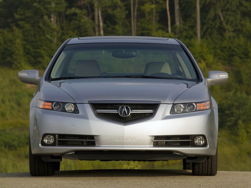 Acura TL ثالثاً فيس ليفت، سيدان — منظر أمامي