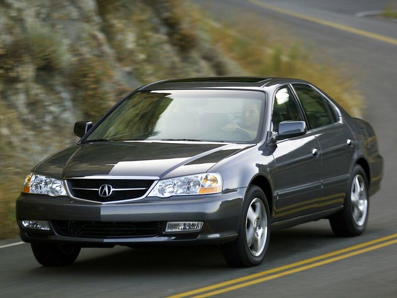 Acura TL فيس ليفت الثاني، سيدان — منظر أمامي أيمن