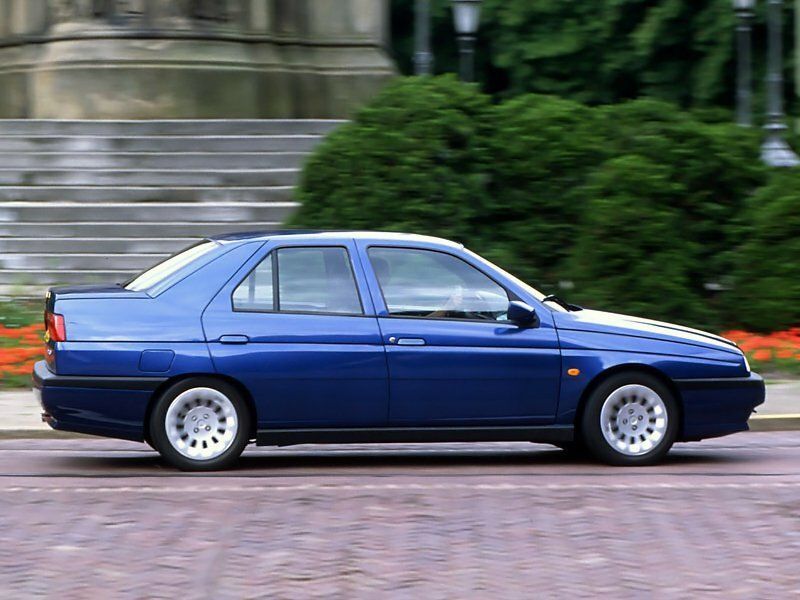 Alfa Romeo 155 أنا فيس ليفت، سيدان — منظر من الجانب الأيسر