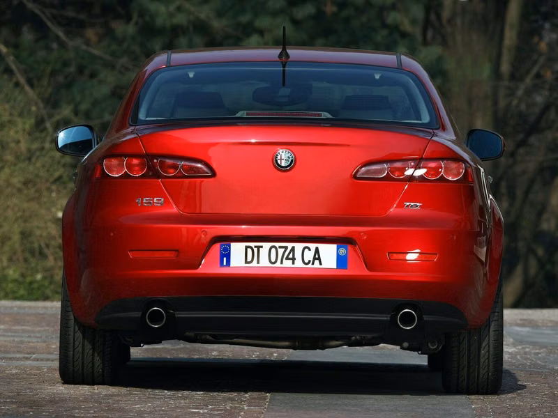 Alfa Romeo 159، سيدان — منظر خلفي