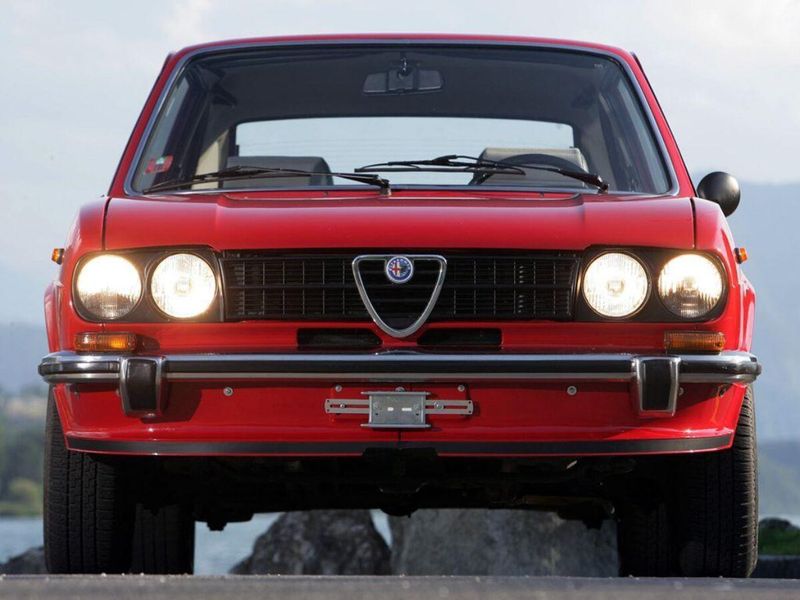 Alfa Romeo Alfasud، فاستباك TI — منظر أمامي