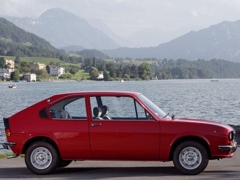 Alfa Romeo Alfasud، فاستباك TI — منظر من الجانب الأيسر