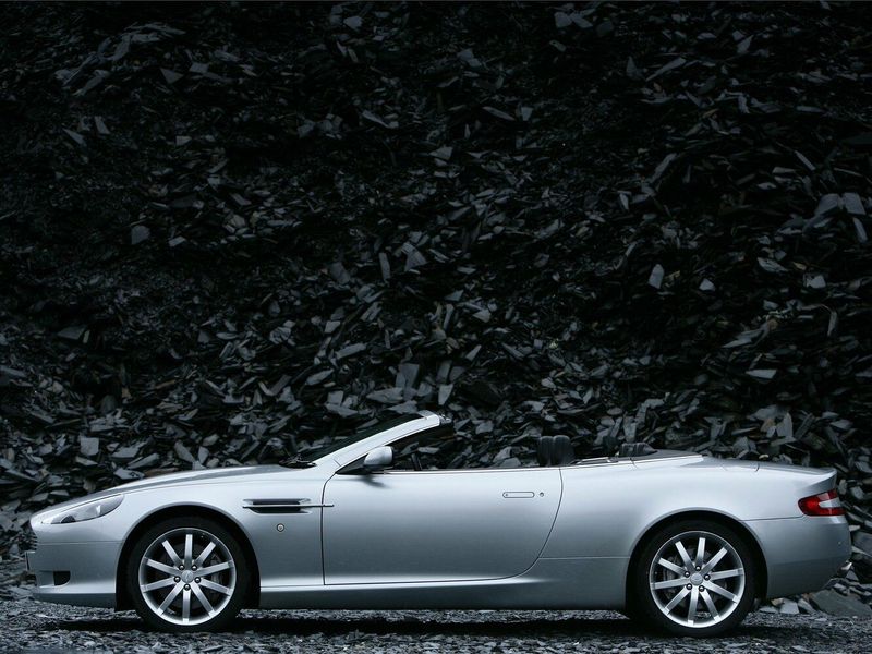 Aston Martin DB9 I، قابلة للتحويل Volante — منظر من الجانب الأيسر