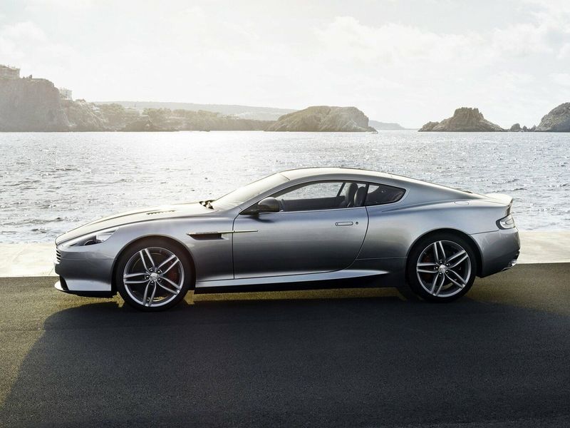 Aston Martin DB9 أنا فيس ليفت 2، كوبيه — منظر من الجانب الأيسر