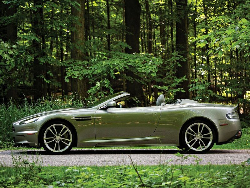 Aston Martin DBS ثانياً، قابلة للتحويل Volante — منظر من الجانب الأيسر