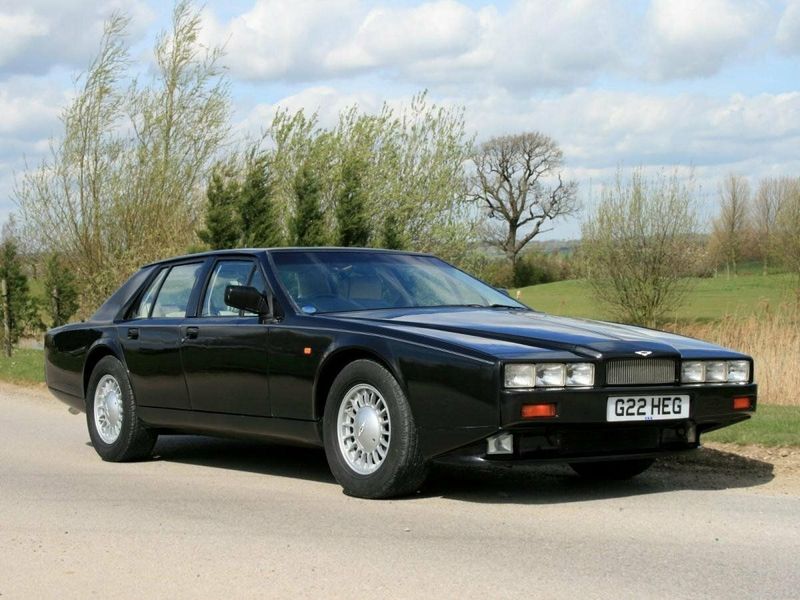 Aston Martin Lagonda، سيدان — منظر أمامي أيمن