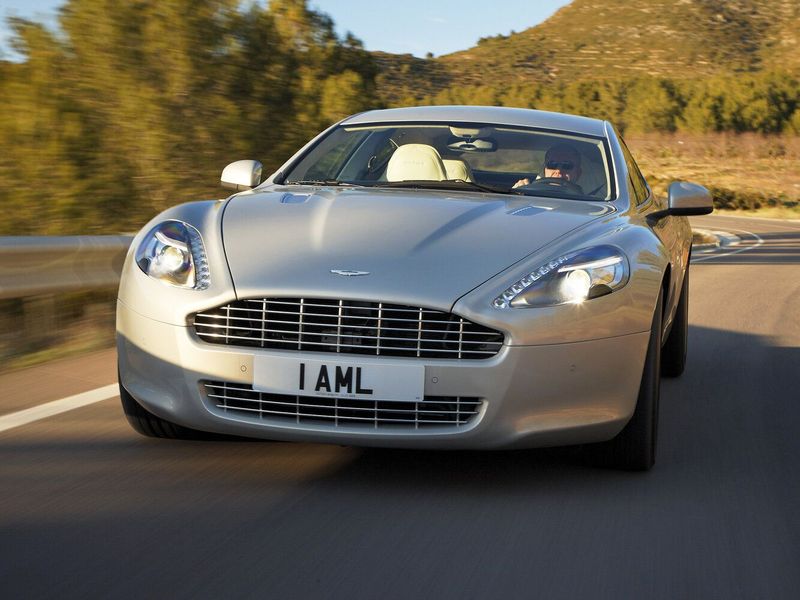 Aston Martin Rapide I، ليفتباك — منظر أمامي بزاوية ثلاثة أرباع