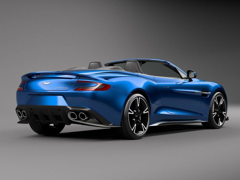 Aston Martin Vanquish ثانياً، رودستر Volante S — منظر خلفي أيمن