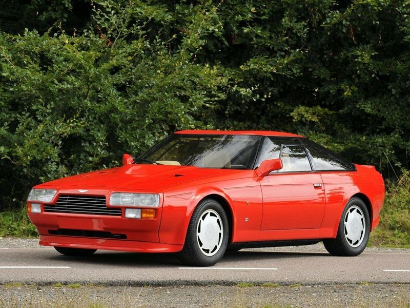 Aston Martin V8 Zagato، كوبيه — منظر أمامي أيمن