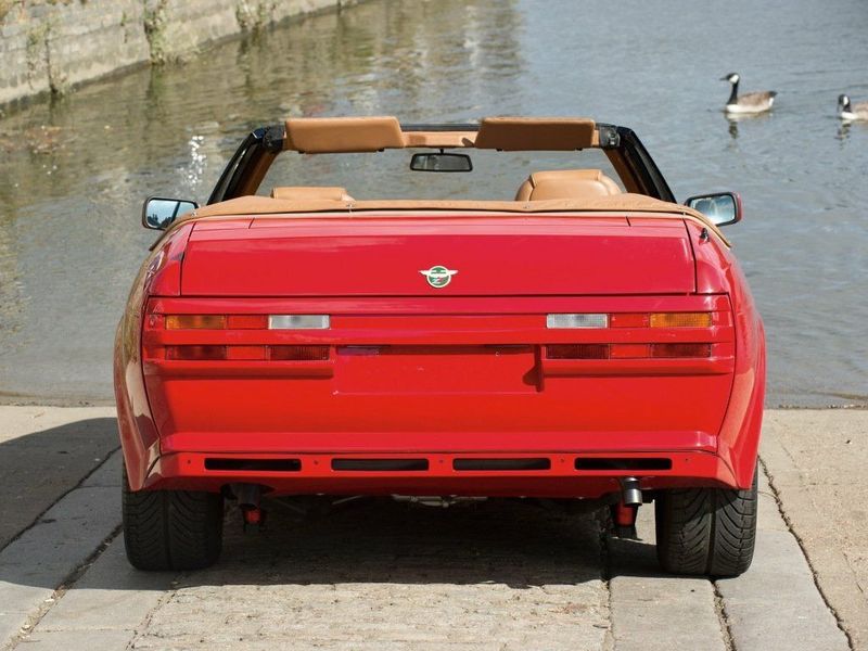 Aston Martin V8 Zagato، قابلة للتحويل — منظر خلفي