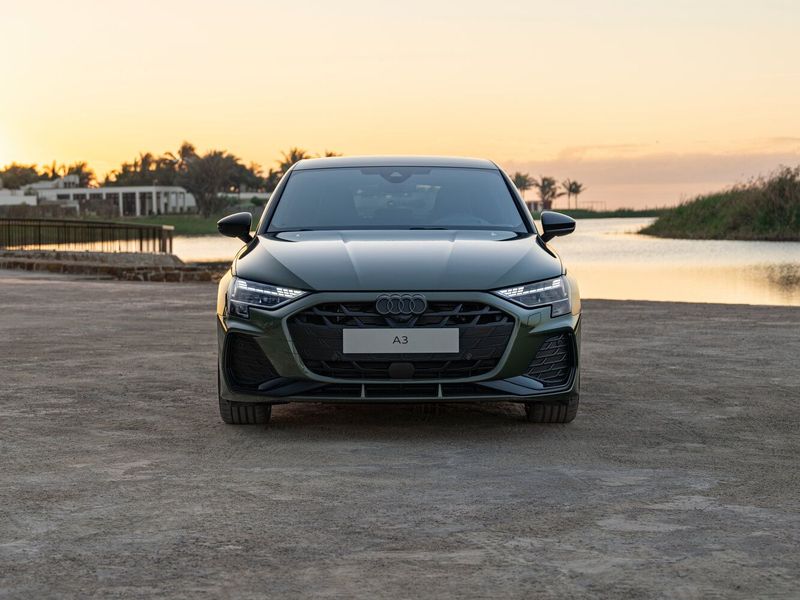 Audi A3 عملية فيس ليفت IV (8 سنوات)، هاتشباك 5 أبواب Sportback — منظر أمامي
