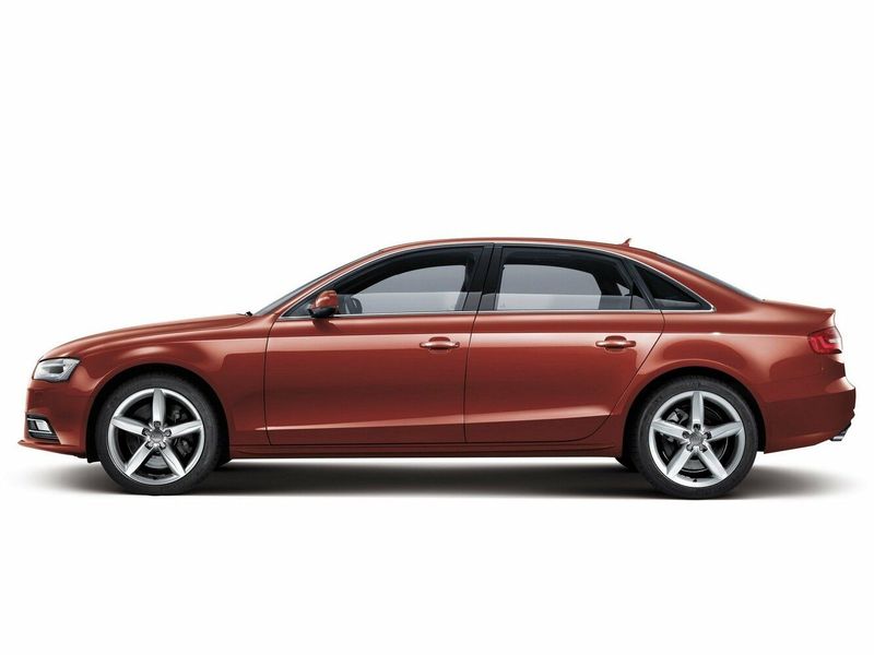 Audi A4 عملية فيس ليفت IV (B8)، سيدان Long — منظر من الجانب الأيسر