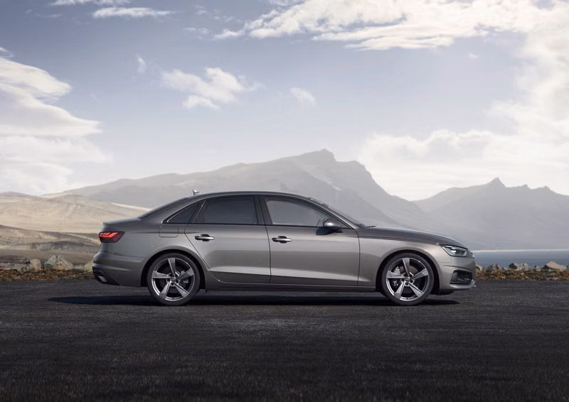 Audi A4 فيس ليفت V (B9) V (B9)، سيدان — منظر من الجانب الأيسر