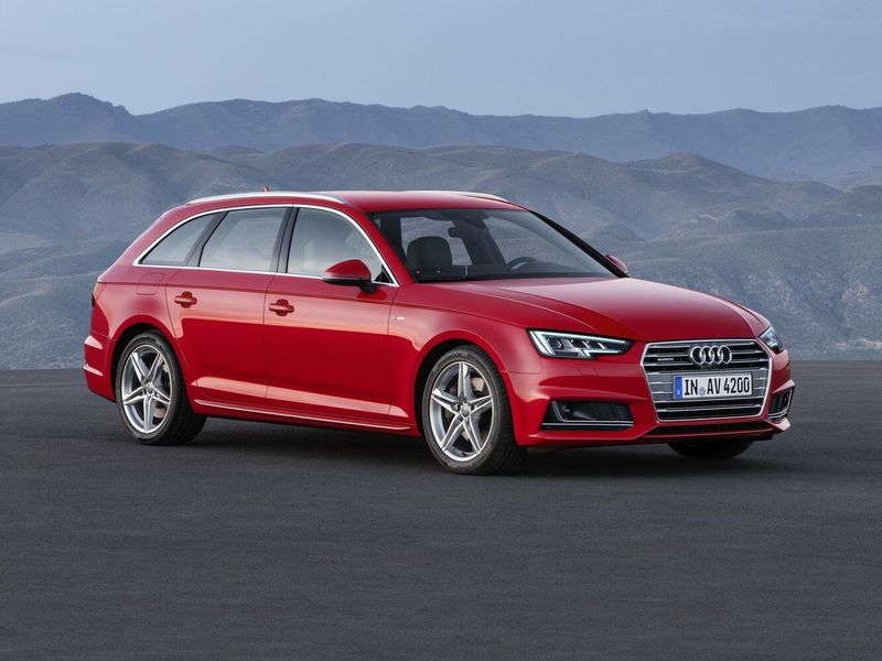 Audi A4 V (B9)، واجون 5 أبواب — منظر أمامي أيمن