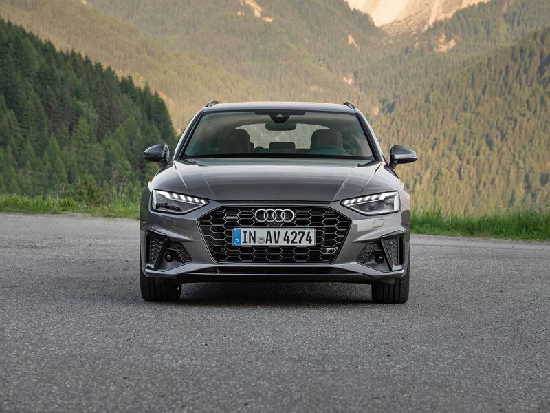 Audi A4 فيس ليفت V (B9) V (B9)، واجون 5 أبواب — منظر أمامي