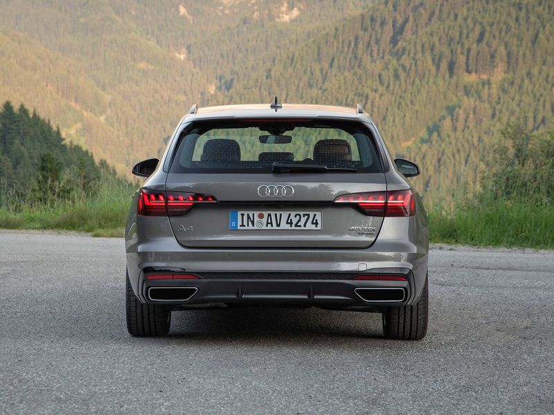 Audi A4 فيس ليفت V (B9) V (B9)، واجون 5 أبواب — منظر خلفي