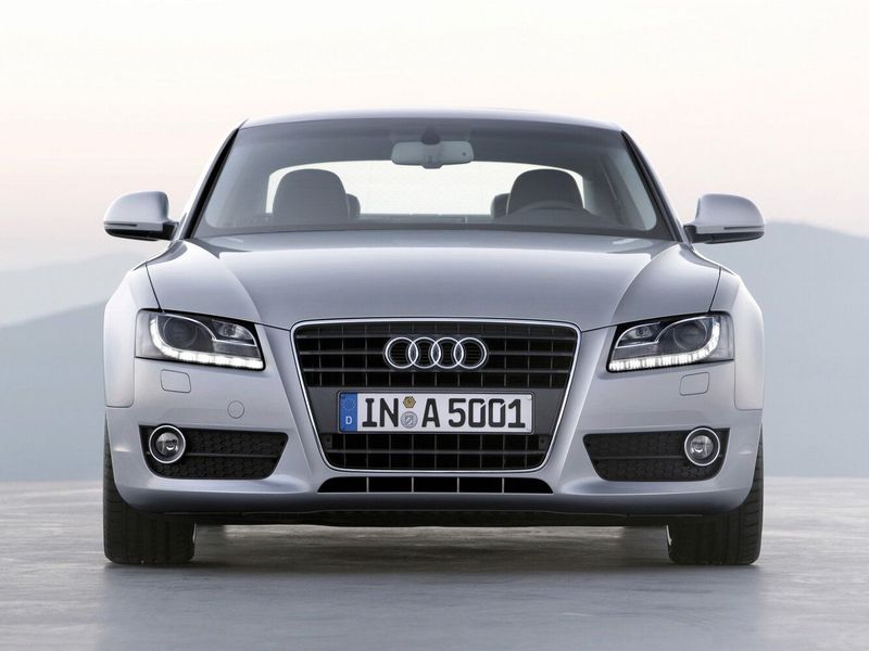 Audi A5 I (8T)، كوبيه — منظر أمامي