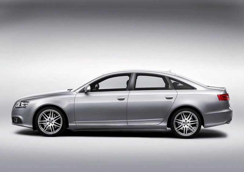 Audi A6 عملية فيس ليفت III (C6)، سيدان — منظر من الجانب الأيسر