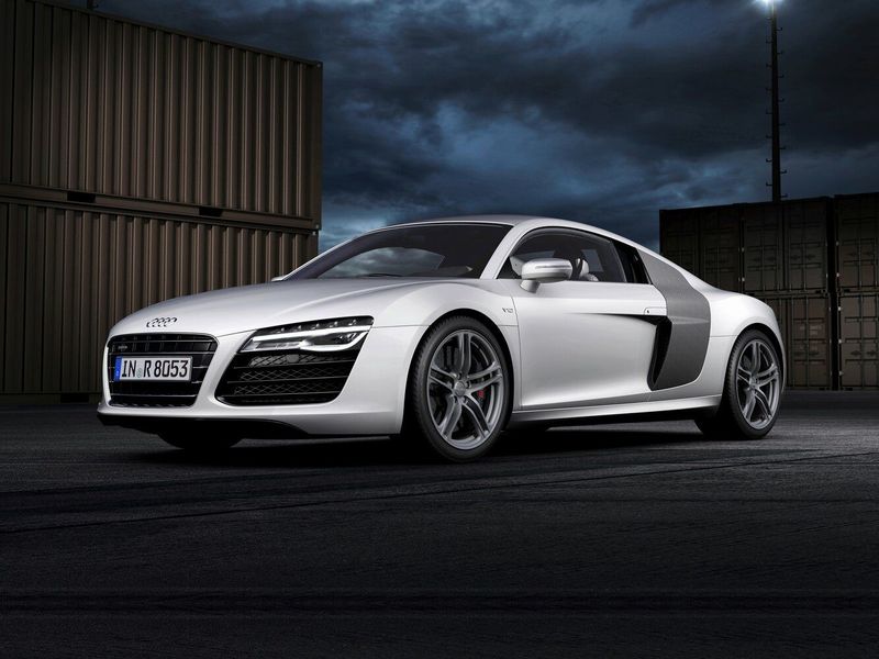 Audi R8 I (الطراز 42) فيس ليفت I (الطراز 42)، كوبيه — منظر أمامي أيمن
