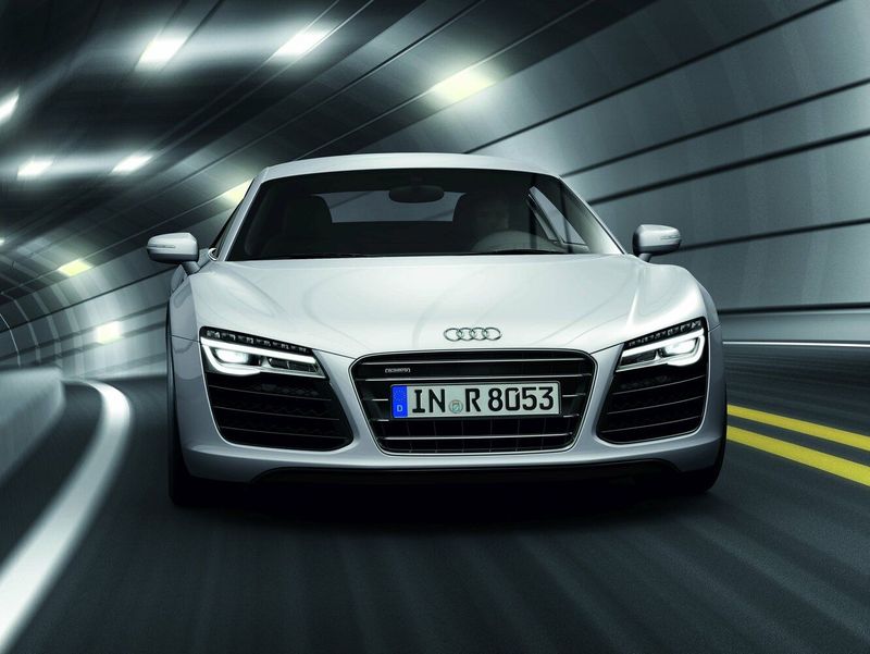 Audi R8 I (الطراز 42) فيس ليفت I (الطراز 42)، كوبيه — منظر أمامي