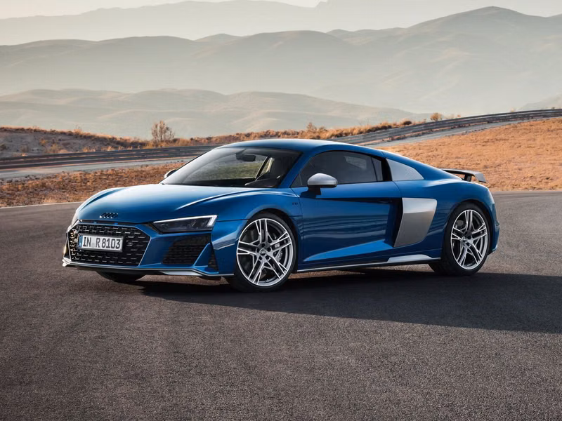 Audi R8 II (4S) Рестайлинг, Купе — вид спереди справа