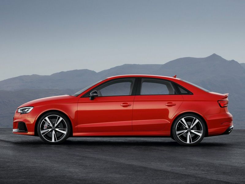 Audi RS 3 فيس ليفت II (8V) II (8V)، سيدان — منظر من الجانب الأيسر