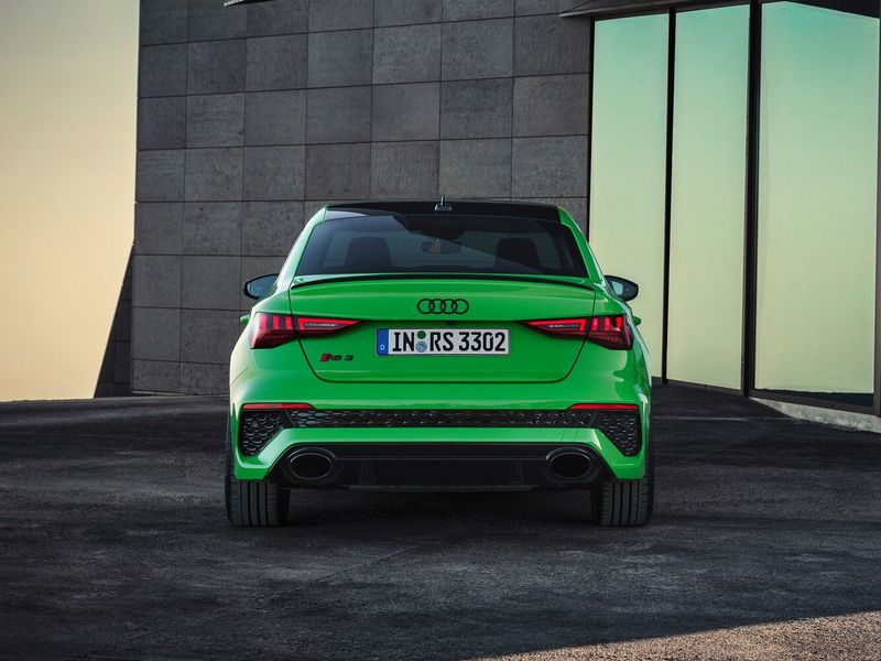 Audi RS 3 III (8Y), Седан — вид сзади