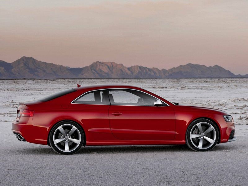 Audi RS 5 I (8T) فيس ليفت I (8T)، كوبيه — منظر من الجانب الأيسر