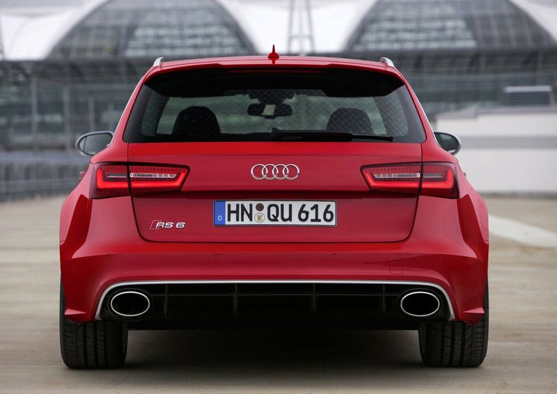 Audi RS 6 III (C7), Универсал 5 дв. — вид сзади