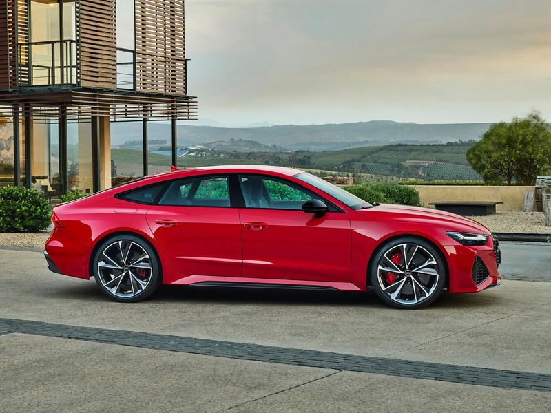 Audi RS 7 II (4K), Лифтбэк — вид слева