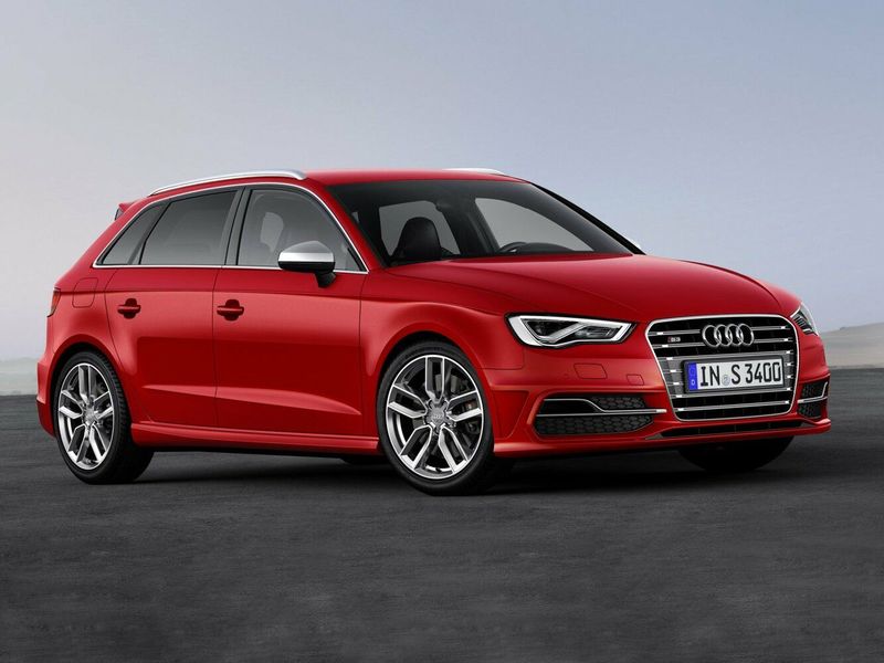Audi S3 III (8 فولت)، هاتشباك 5 أبواب Sportback — منظر أمامي أيمن