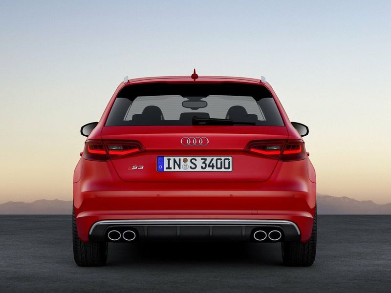 Audi S3 III (8 فولت)، هاتشباك 5 أبواب Sportback — منظر خلفي
